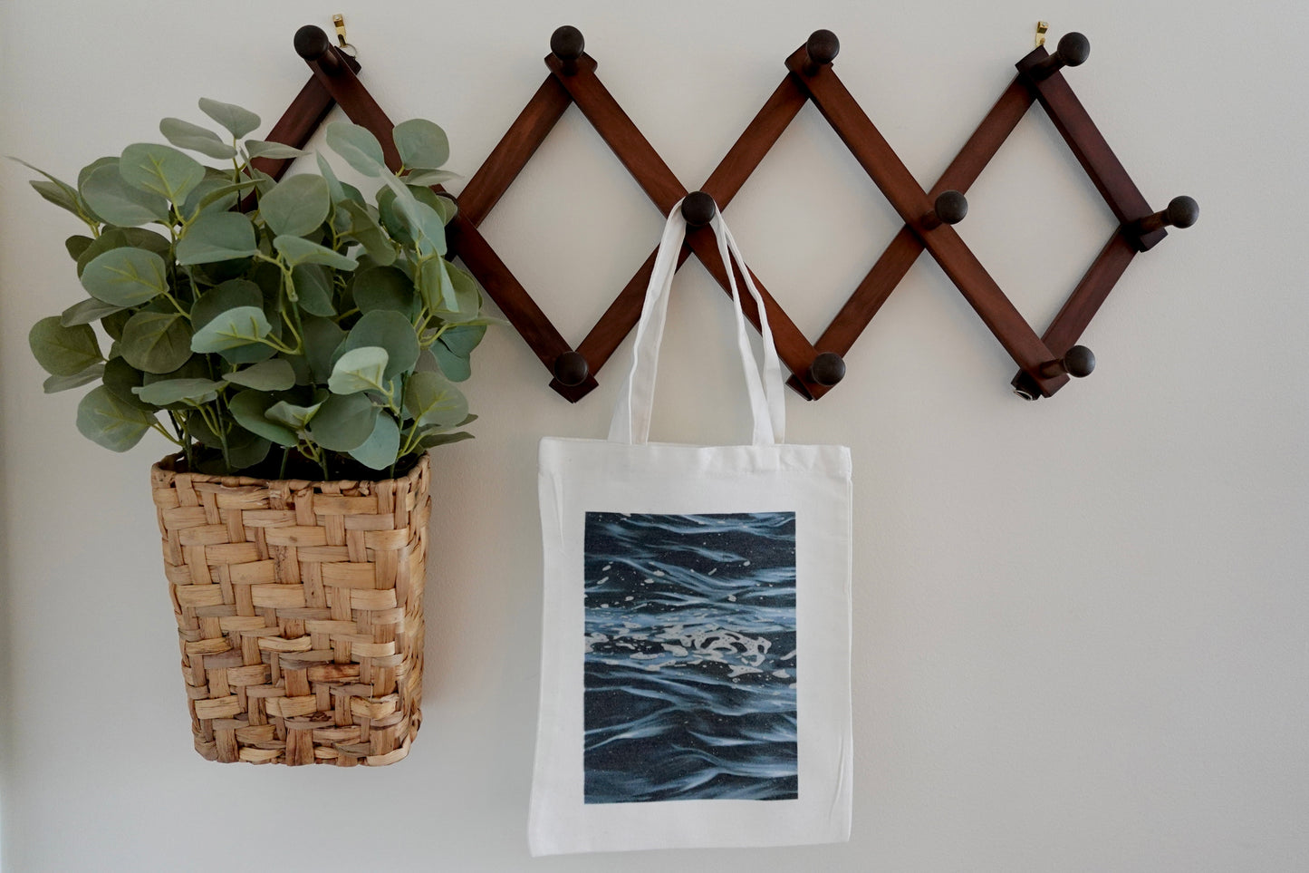 Wave Drawing Tote Bag