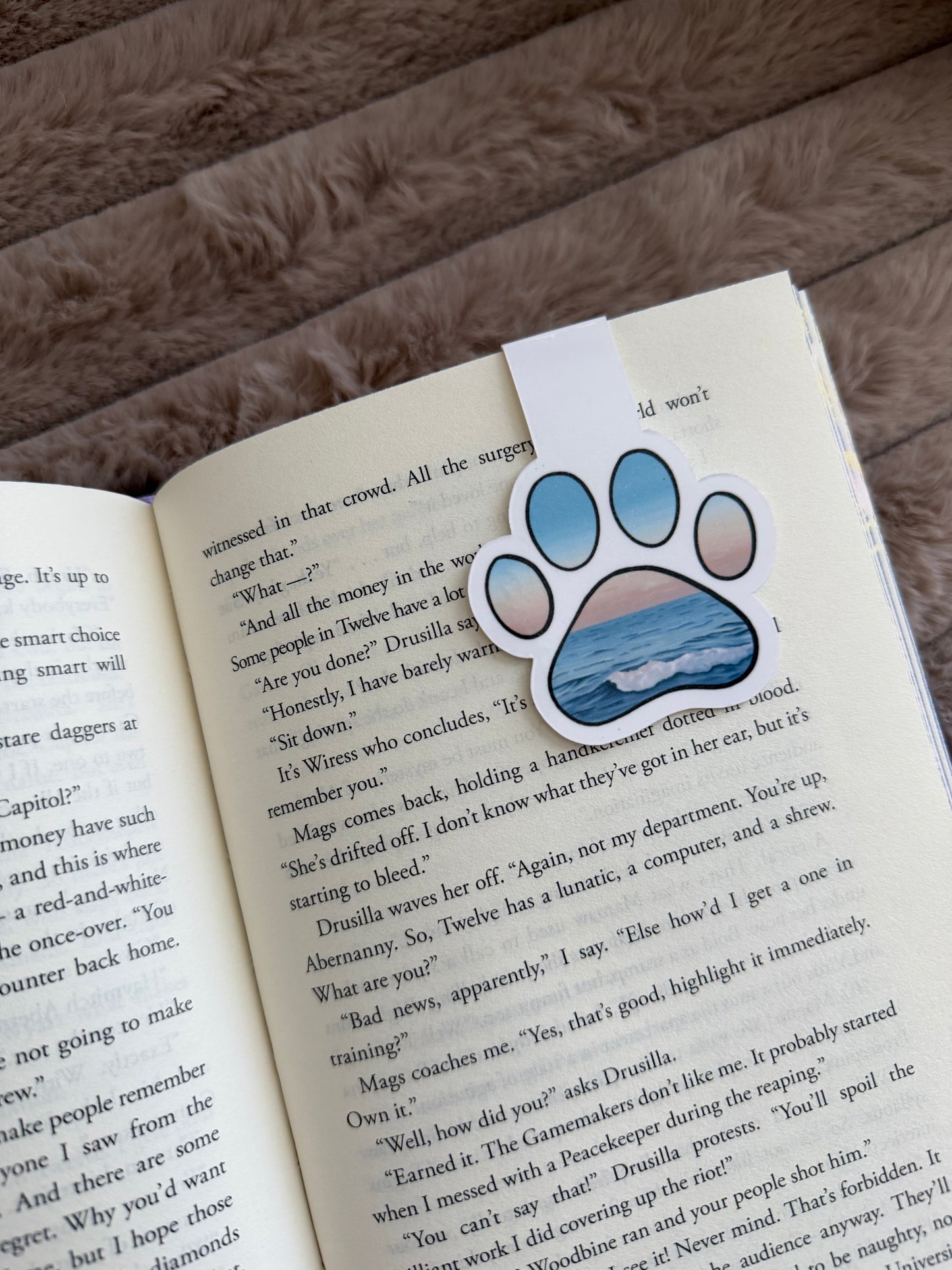 Ocean Paw Print Magnetic Bookmark